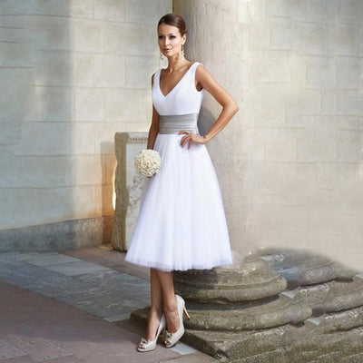 Vestido de fiesta blanco M-5XL Plus tamaño de la rodilla-longitud vestidos 2019 nuevo verano Cuello V sin mangas una línea de vestido vestido femenina LR117